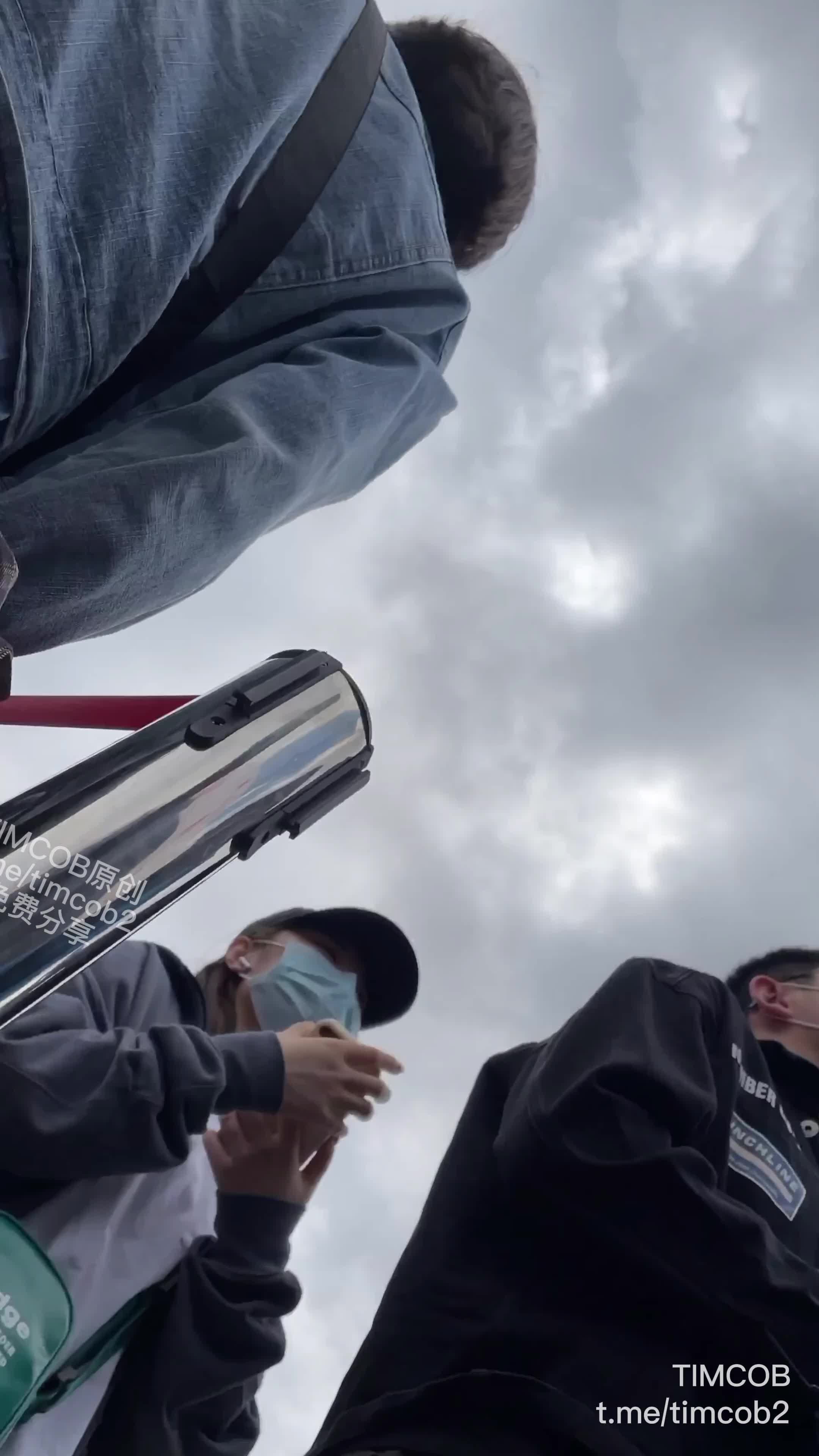 大神极限抄底 各种透网骚丁 透明蕾丝内 无内 尽情展示 【130V】 (53)