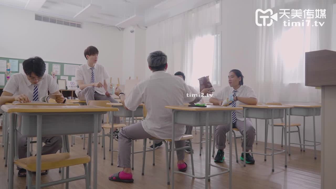 国产AV女友，萝莉白虎学生妹【尤莉】清纯美丽，极度反差【47v】 (10)