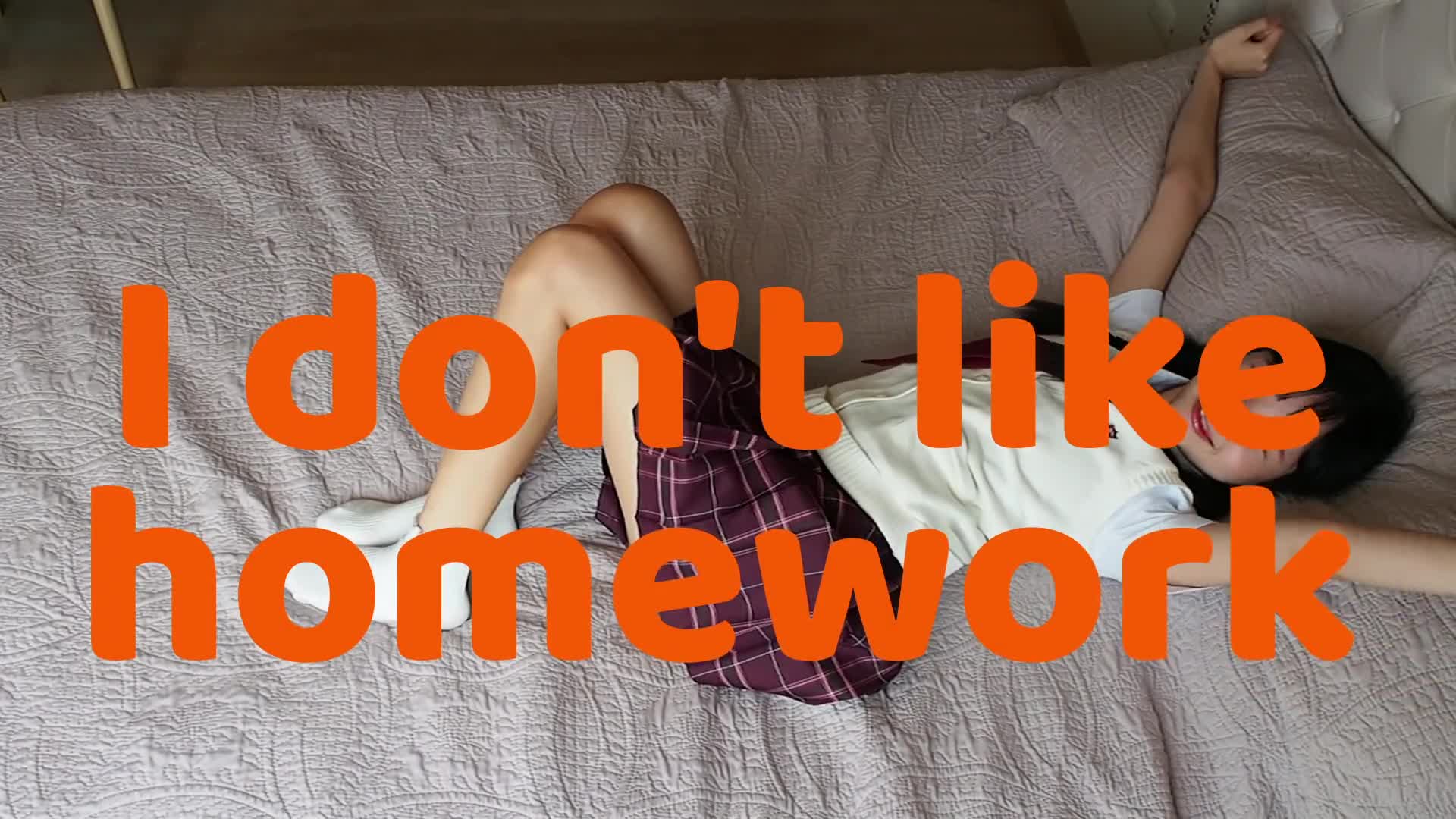 亚裔萝莉FlameHEL和外国大叔BDSM，道具捆绑强制高潮被活活操哭！【256v】 (17)