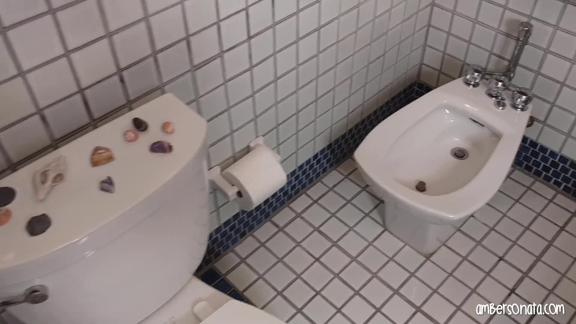 I Show You How A Bidet Is Really Used! (ph5956916f1093e)