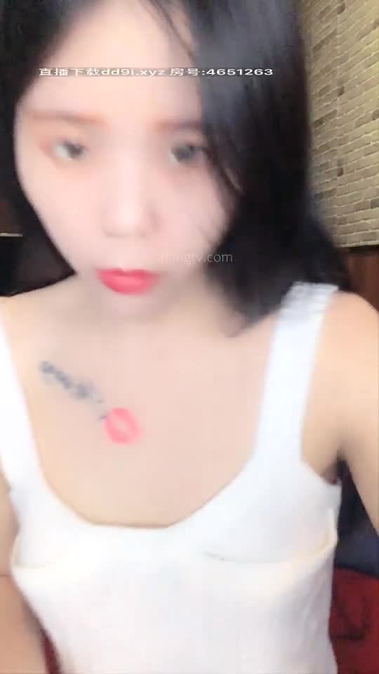 极品颜值骚货【小母狗很骚哦】露脸全裸露出口交【100v】 (113)