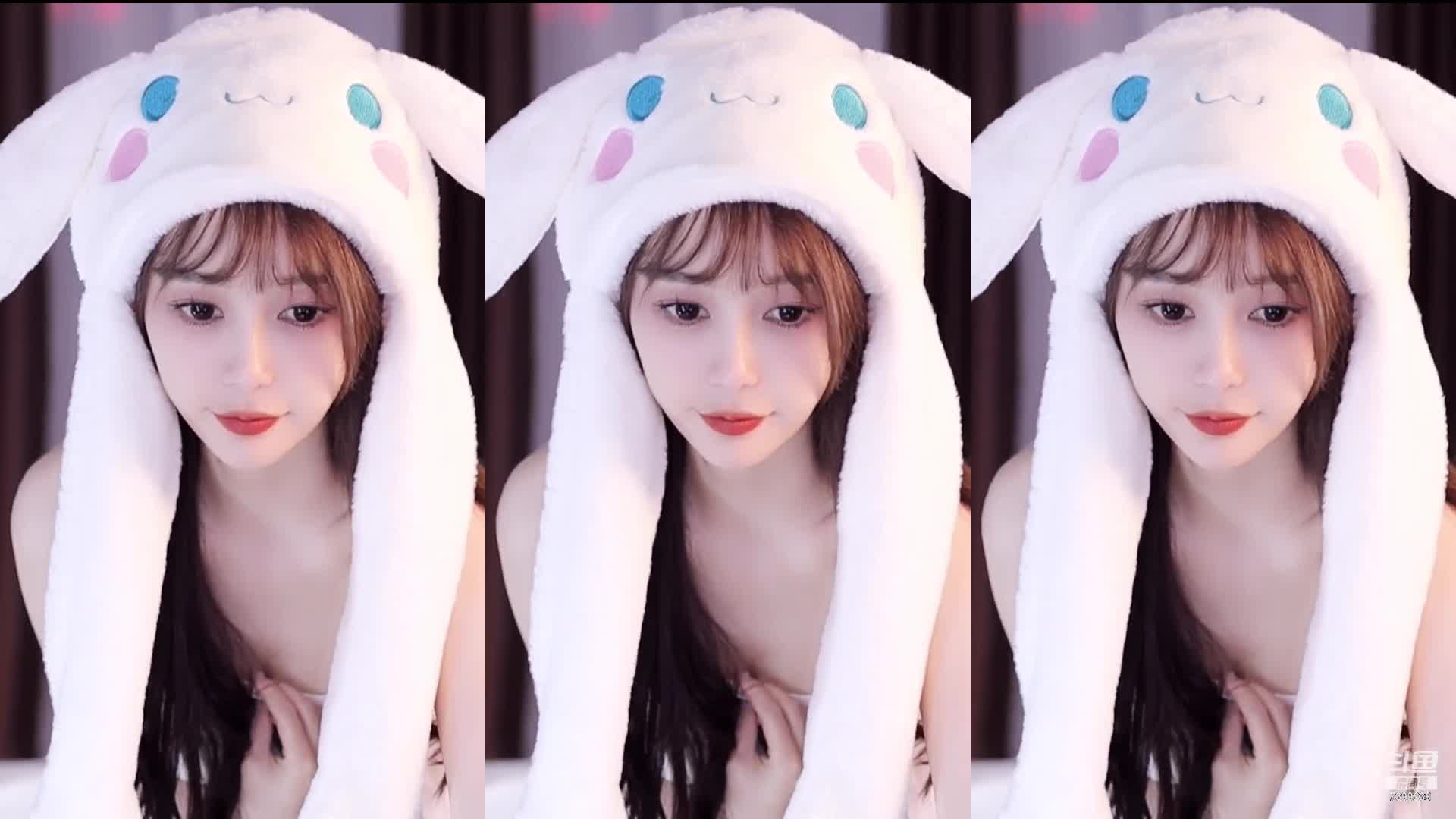 斗鱼主播【Rose肉阿】高价定制 情趣丁字疯狂揉胸欢音坐莲 漏毛艳舞【100V】 (59)