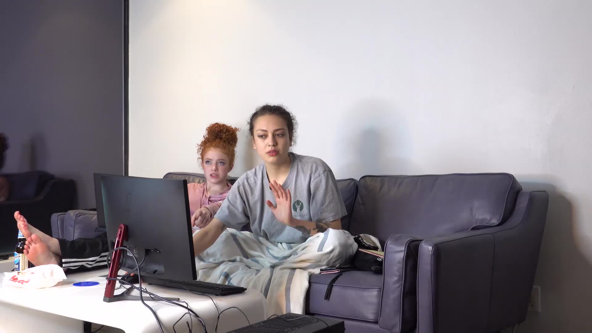 【自整理】这么多姐妹情深一起上的话，哪个男人也挺不住啊！【82V】 (11)