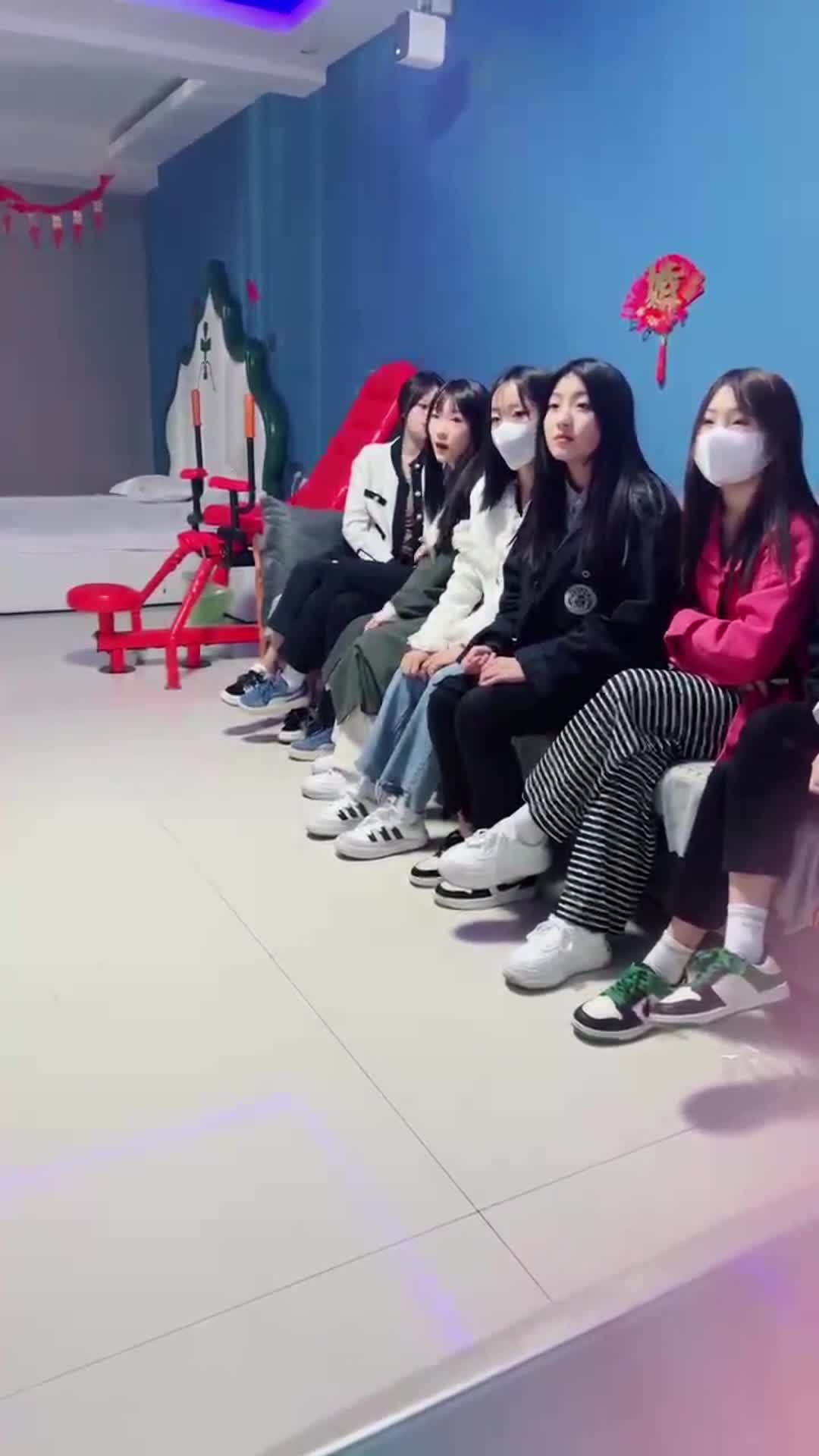 套路直播精神小妹的那些事群调合集【11V】 (11)