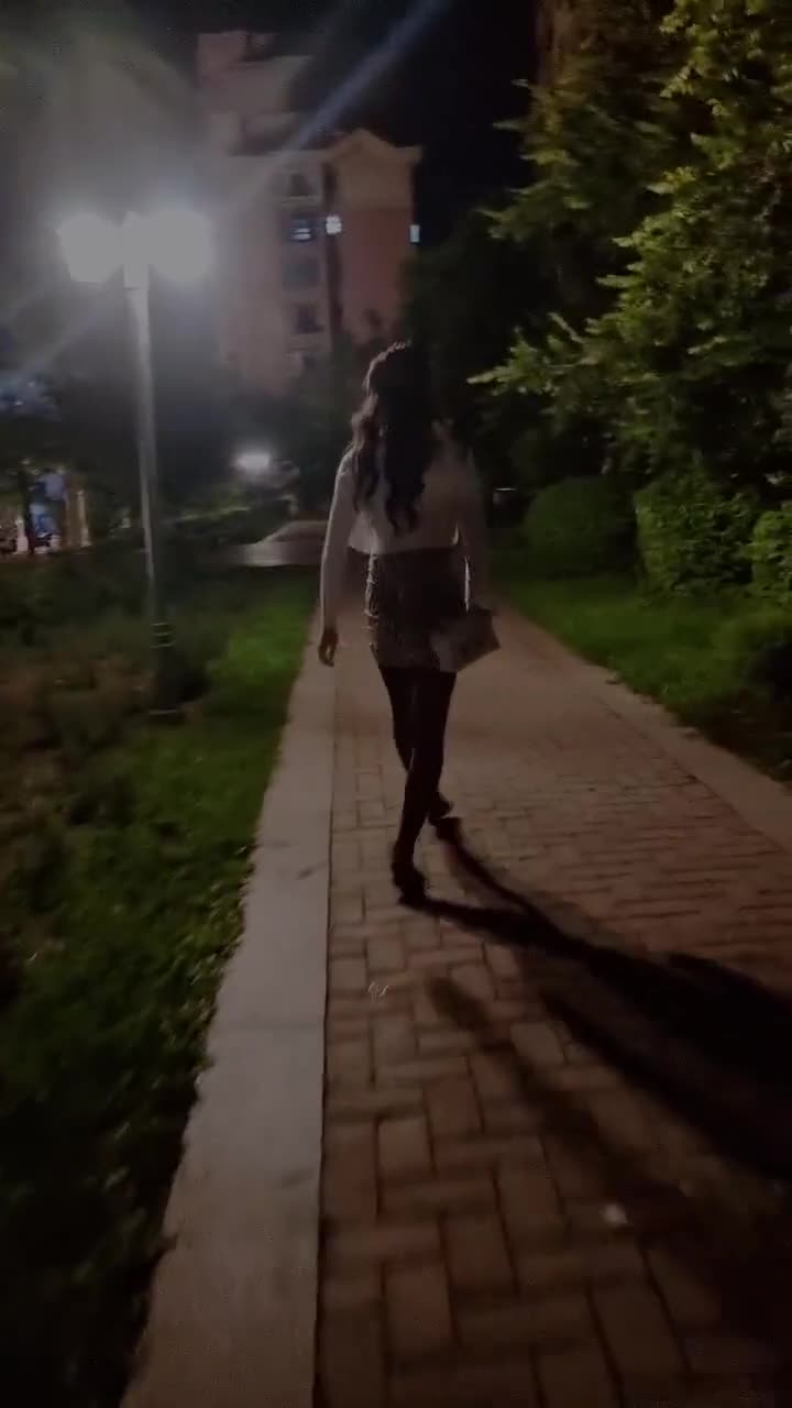 我是母狗，我是小鸡巴伪娘 ，勾引的滴滴司机 野战真的很刺激 ，被司机锁死不让射