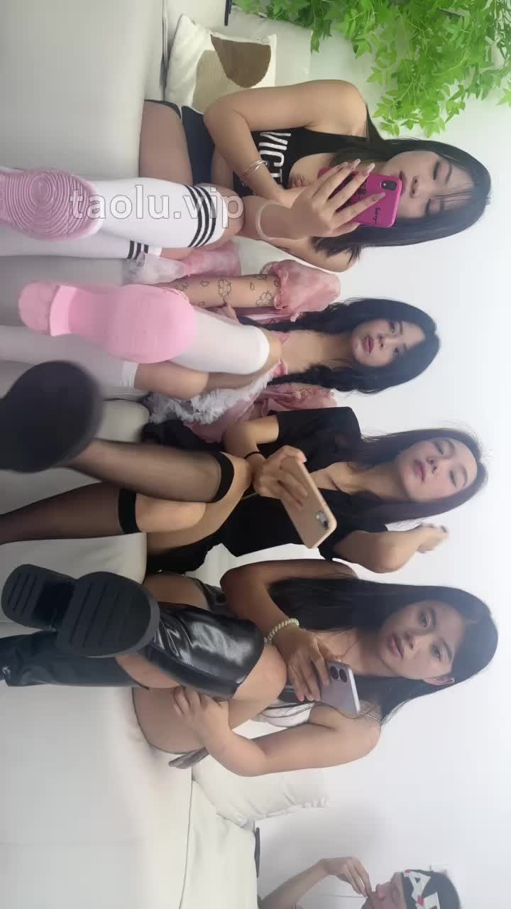 套路直播精神小妹的那些事群调合集【11V】 (7)