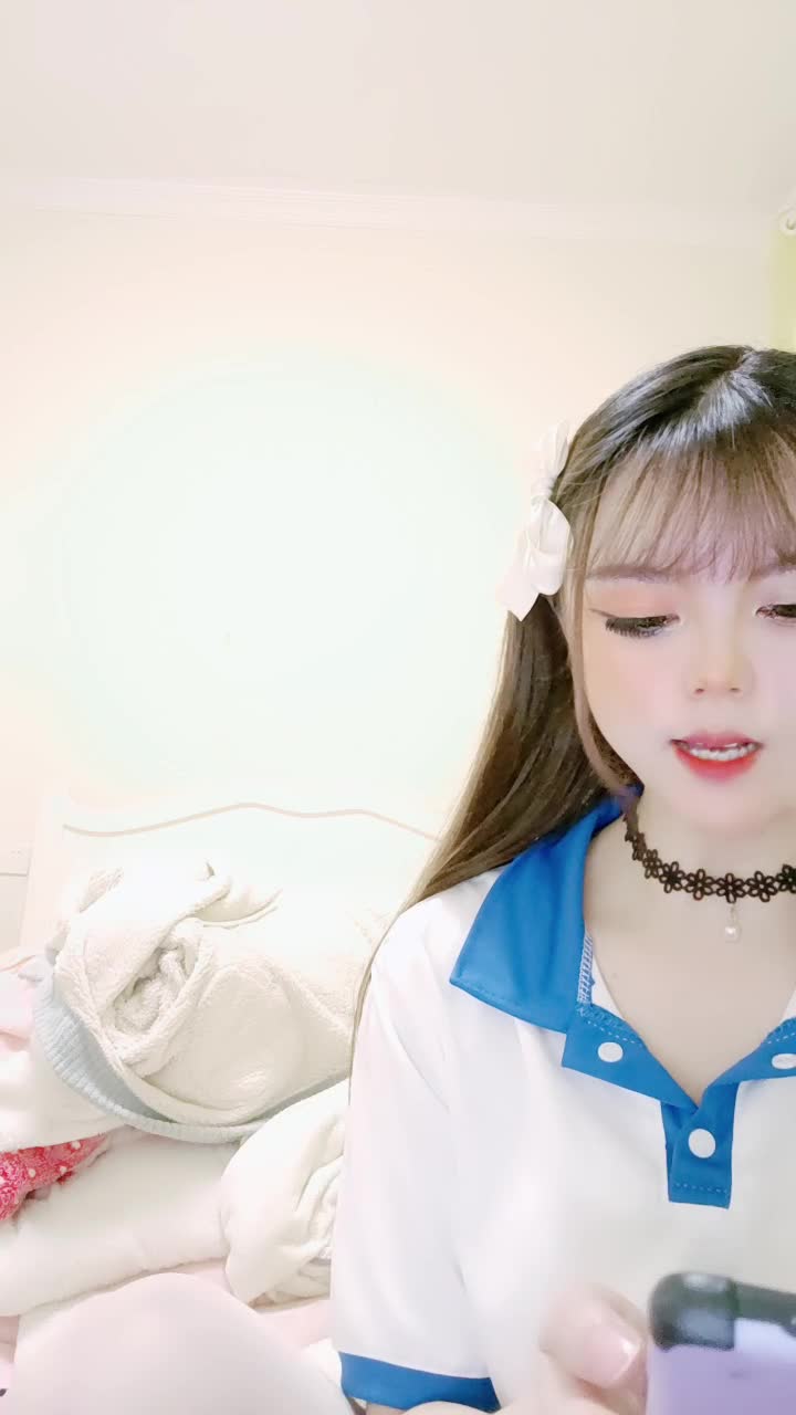 雪白大奶绿播【双倍快乐】性感双妹~抖胸聊骚【10V】 (8)