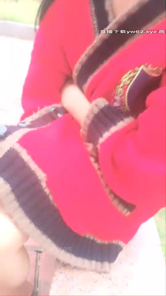 极品颜值骚货【小母狗很骚哦】露脸全裸露出口交【100v】 (13)