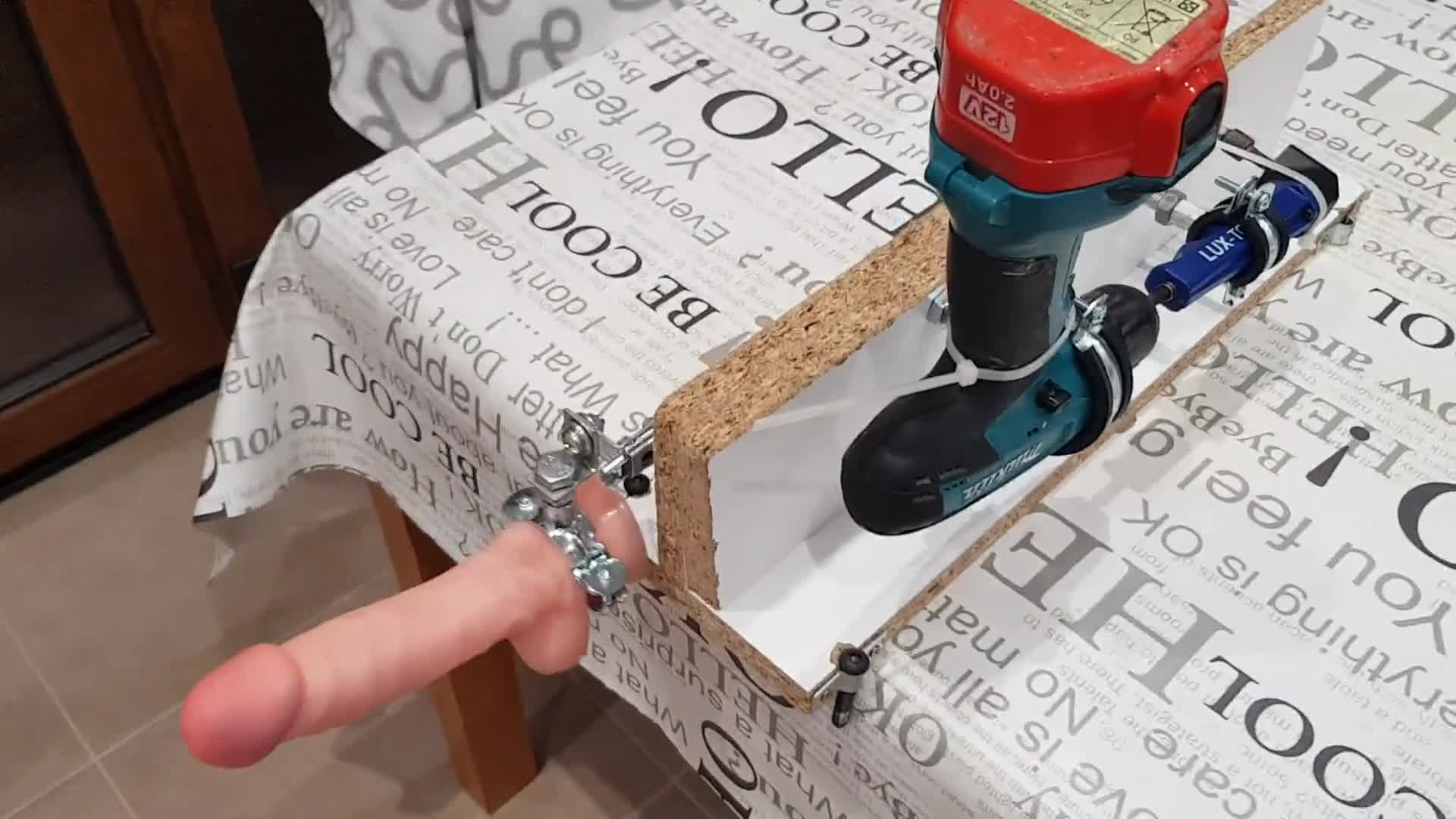 Maszyna do pieprzenia domowej roboty. Części z garażu (ph5f3a9be67319a)