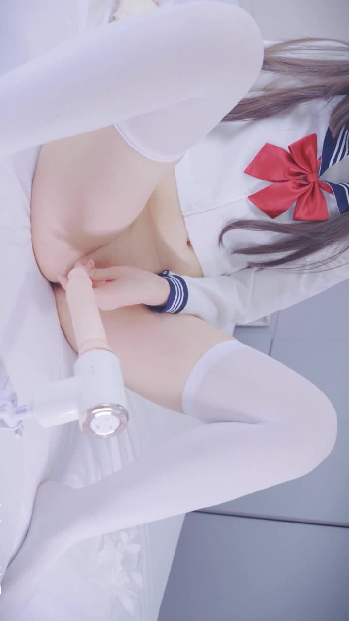 白虎援交少女【米胡桃MeeHuTao】清纯白丝~性感美腿~内射嫩穴【83V】 (2)