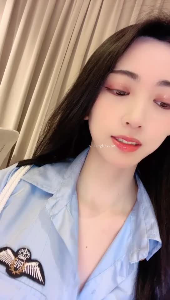 【587吃桃】明星颜值~夹奶头摇铃~黑丝大长腿~蜜桃臀【10V】 (9)