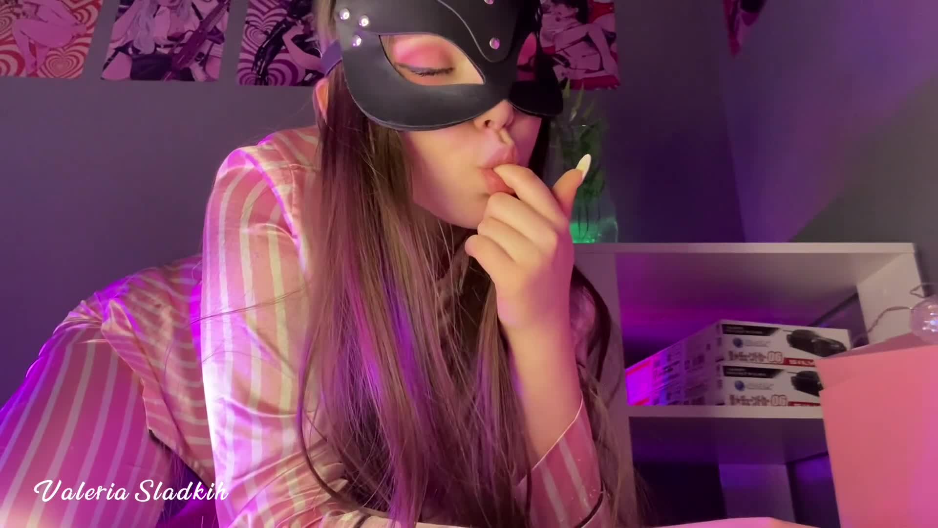 长发及腰~可爱肥臀嫩妹~三通调教~Valeria_Sladkih Deluxe_Bitch（P站 大号 小号）视频合集【170V】 (23)