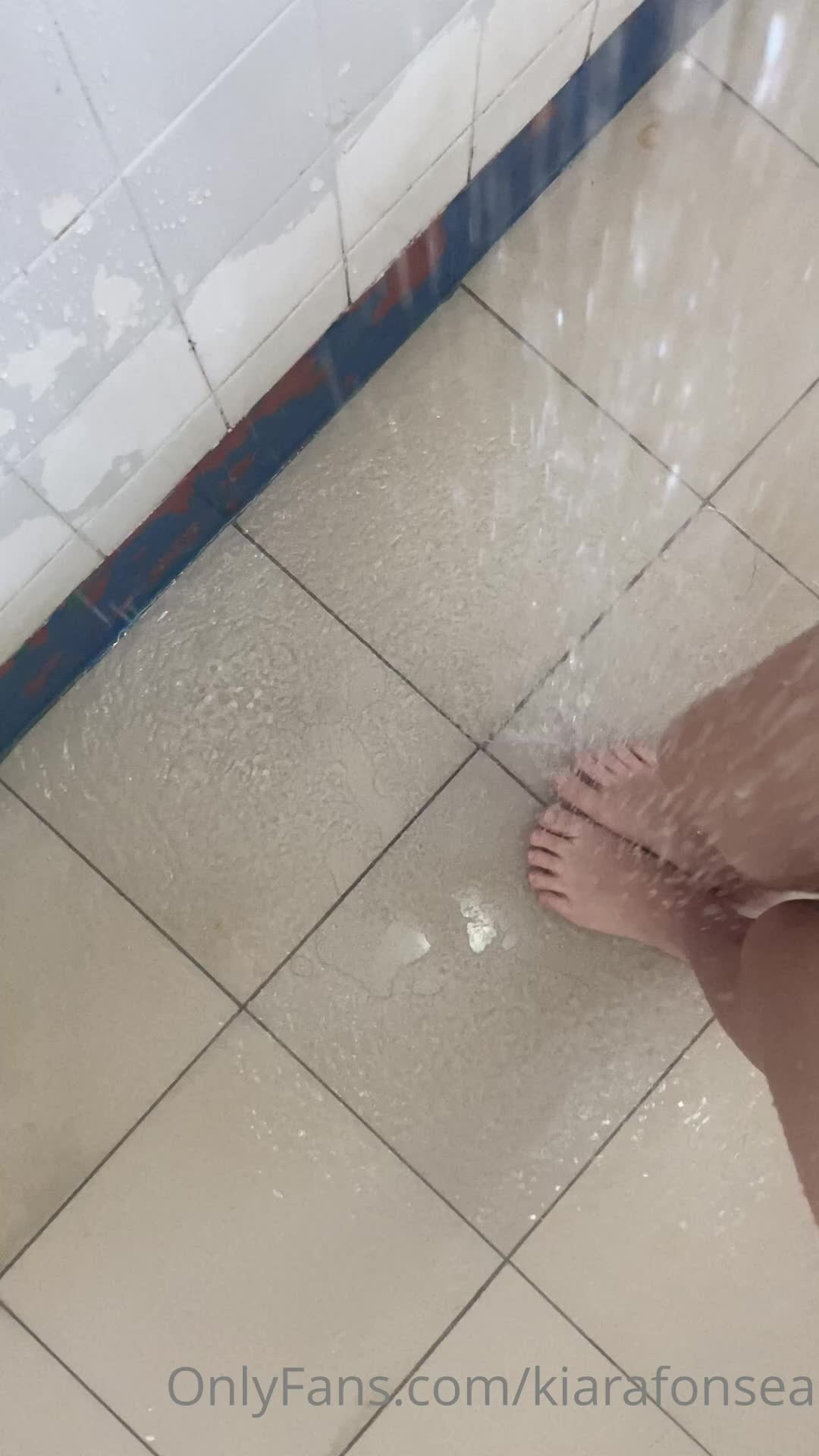 【自整理】戴上乳头链子的小母狗，扒开肥屁股一看，里面是白虎一线天，大肉棒已经饥渴难耐了！【222V】 (11)