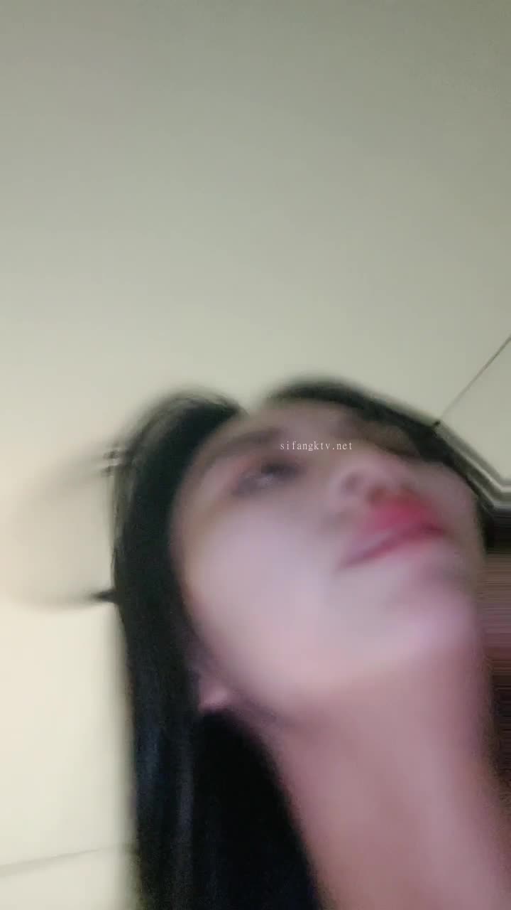 气质型女神【小姐姐】风油精涂逼~道具自慰流白浆~爽的龇牙咧嘴！【10v】 (8)