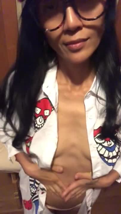 Who wants to play with me？？ (ph615742ce3635f)