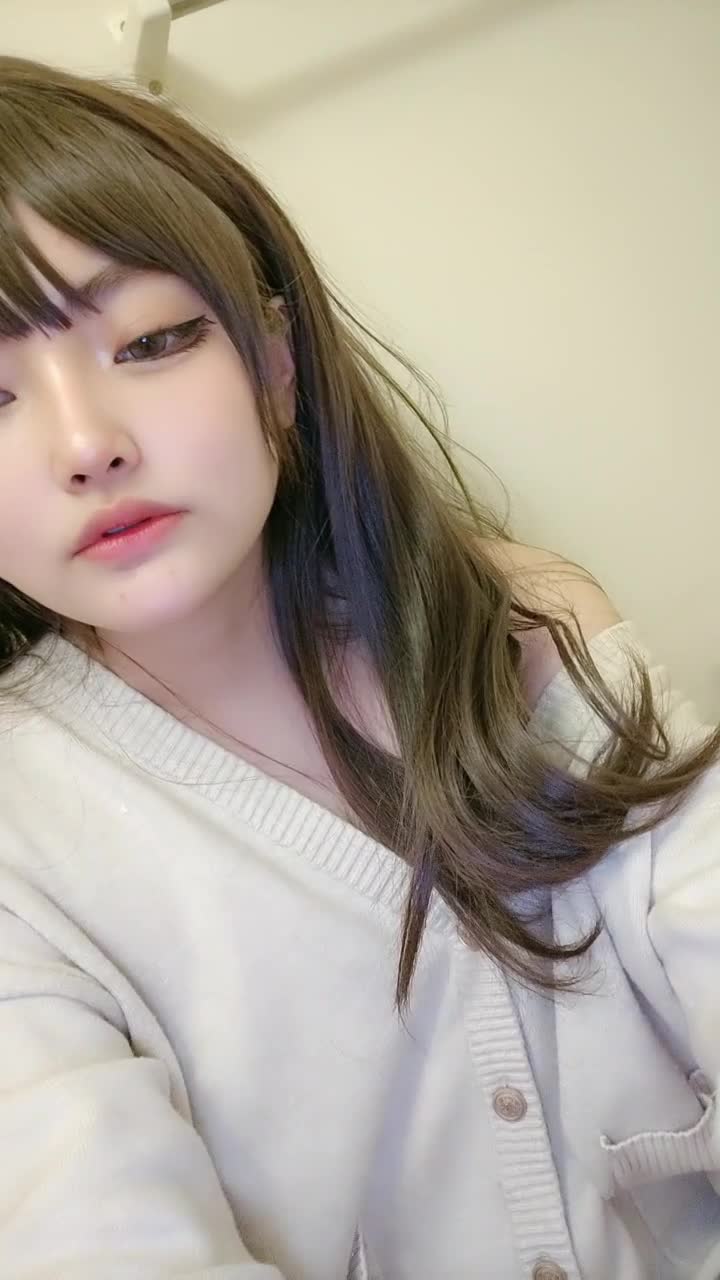 顶级模特~网红颜值【咩咩咩咩咩嘎】全身尤物无瑕疵~秒硬【11V】 (8)