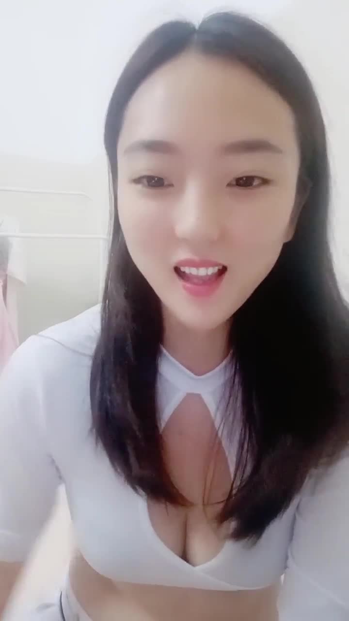 邻家姐姐【佳露】充满青春气息的邻家大姐姐~身体惹人怜爱【14V】 (9)