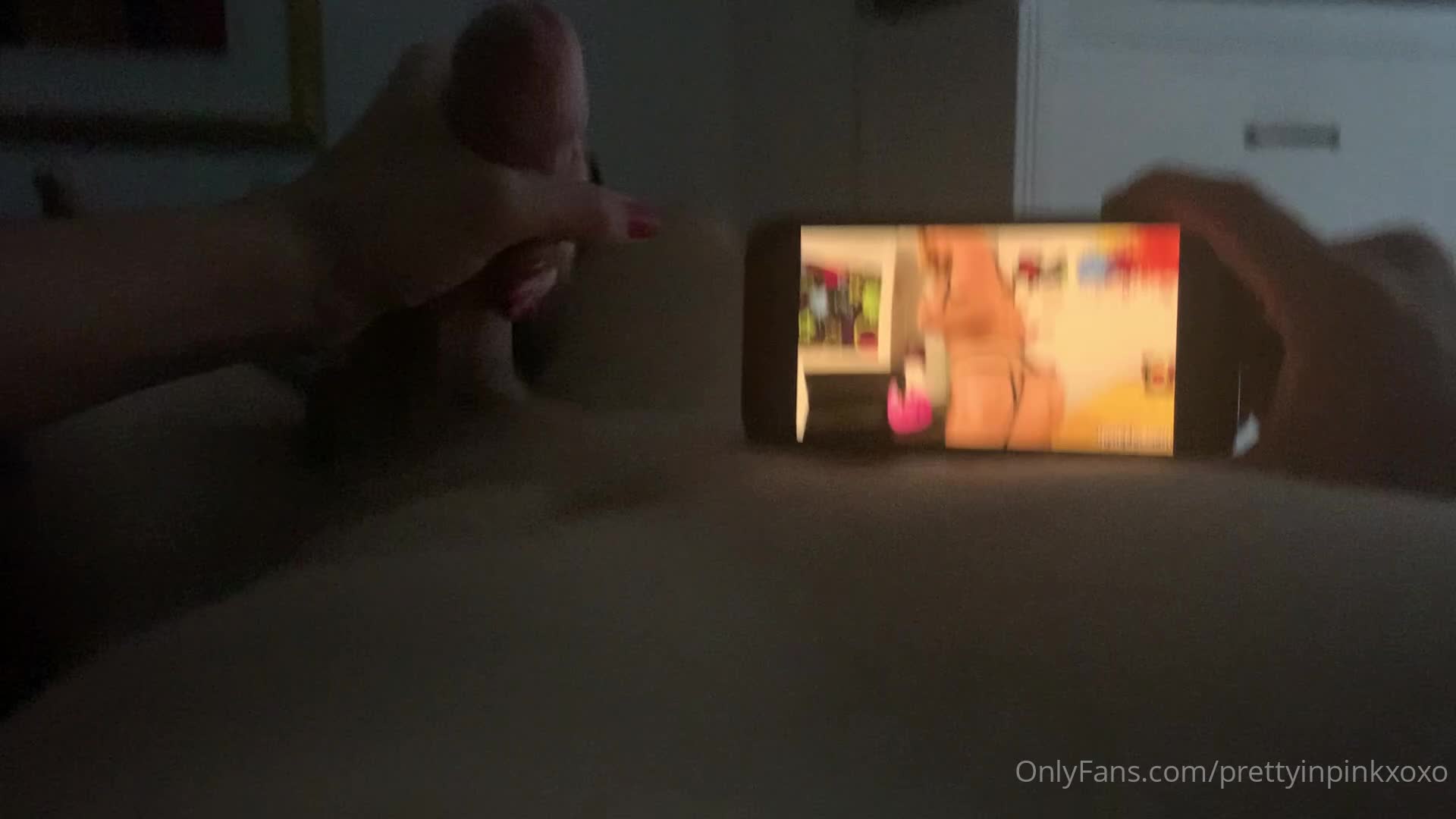 【自整理】喜欢穿五颜六色胶衣的肥臀母狗，邀请你把大肉棒插满她的每一个肉洞！【314V】 (80)