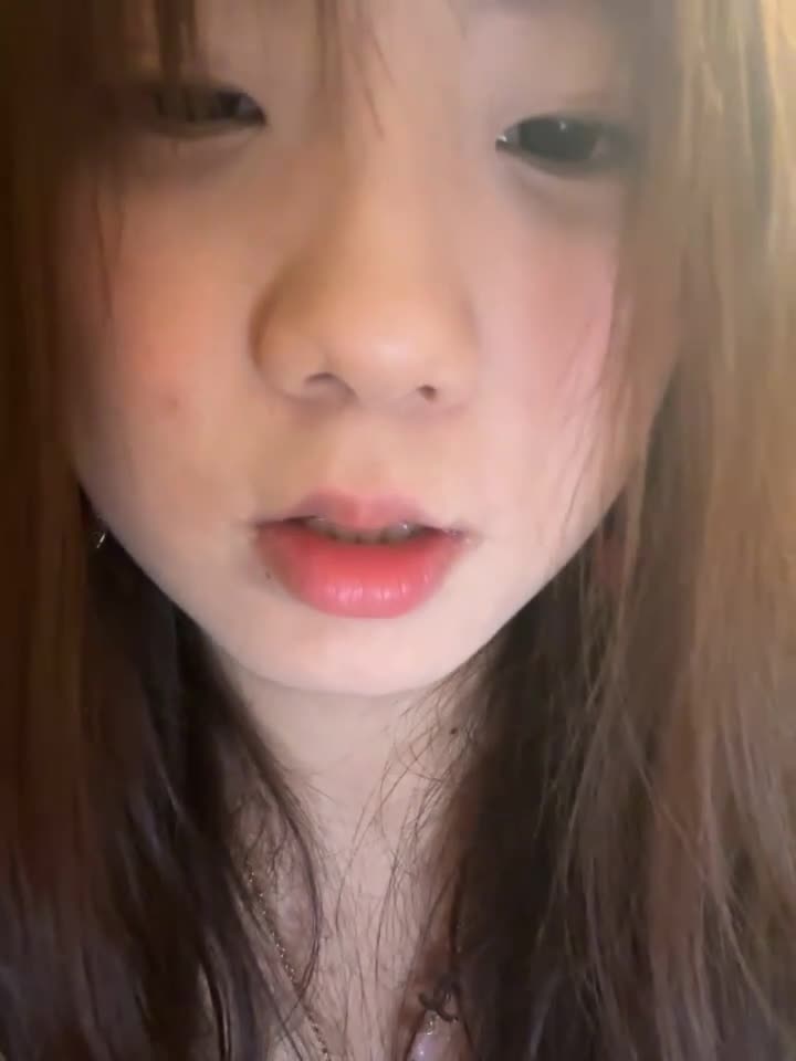 stripchat【Olivia】童颜巨乳! 道具自慰~高潮狂喷水【31v】 (13)