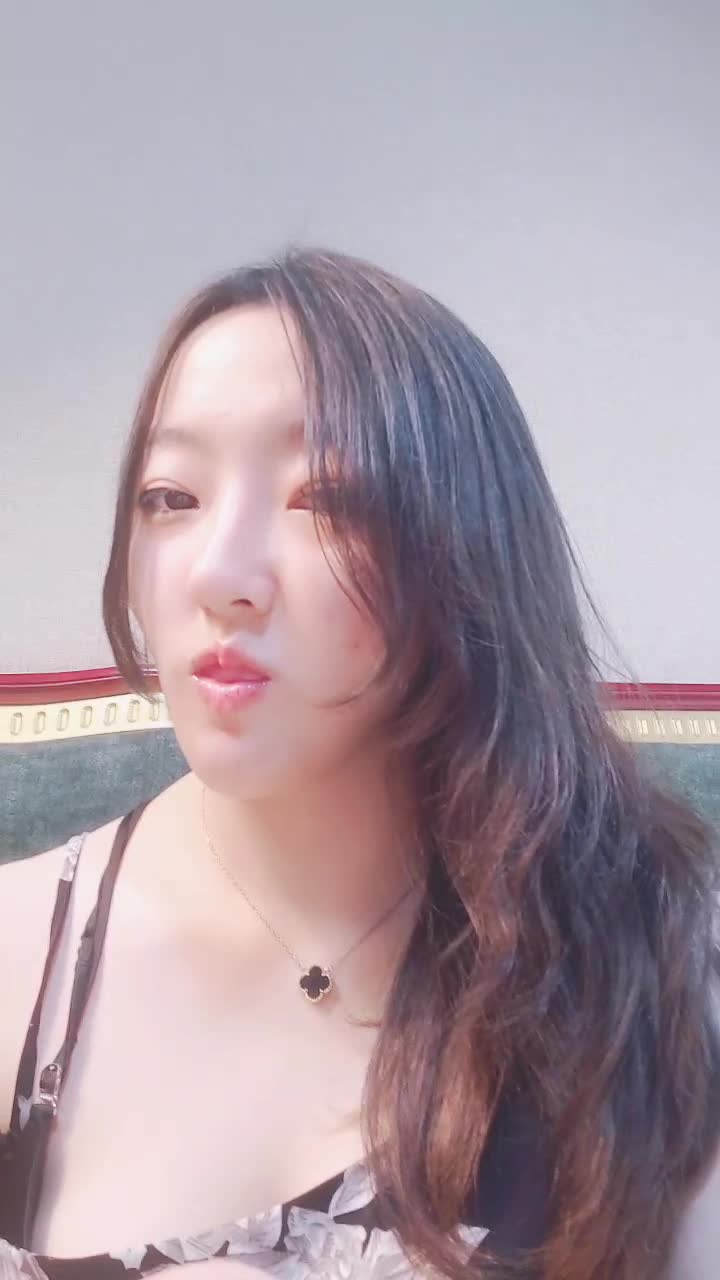 酒店狂干白富美御姐【奶芙】肤白貌美~韵味十足~极品一线天~多次无套内射【24V】 (25)