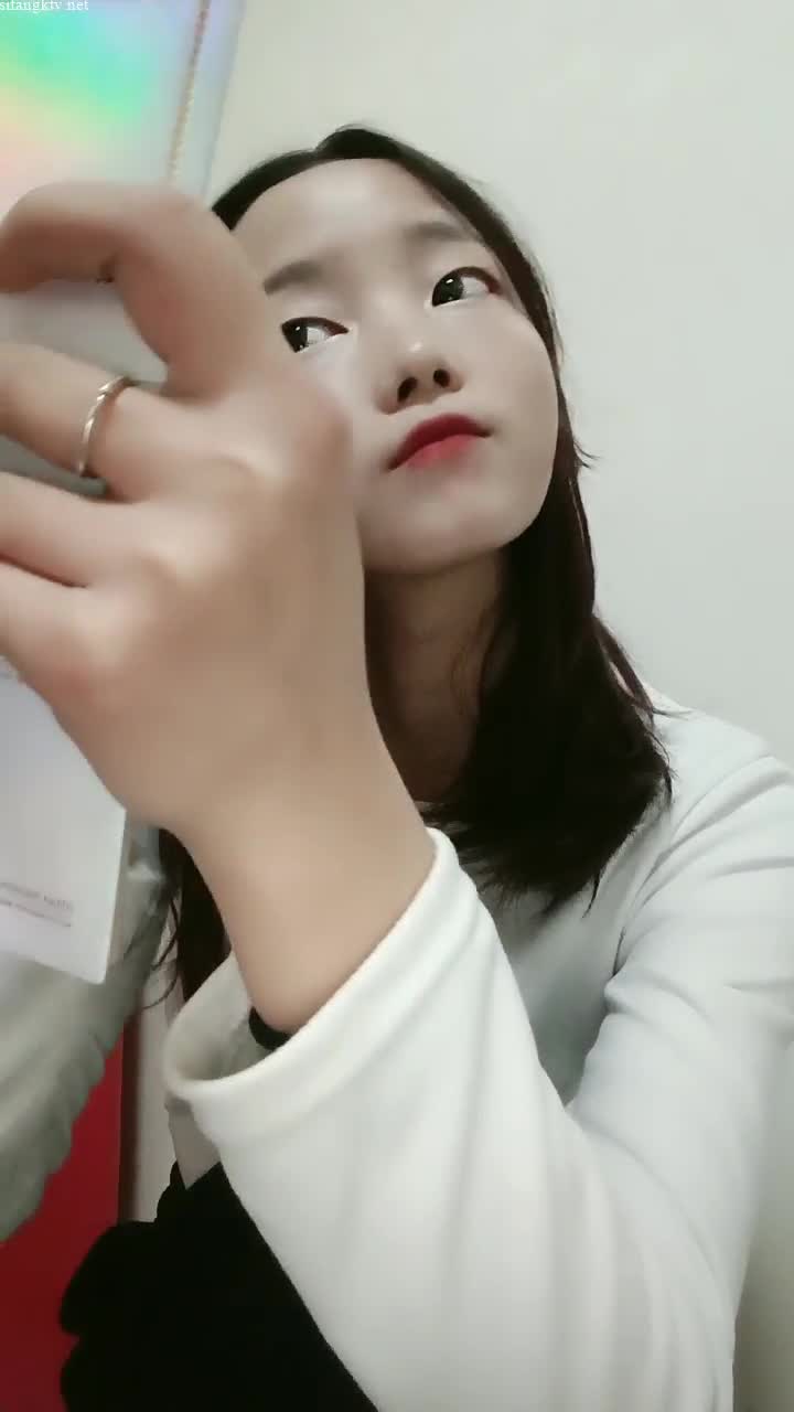 【曦曦不太会】超骚小美女~掰逼抠穴~道具自慰~口交无套啪啪【18v】 (14)