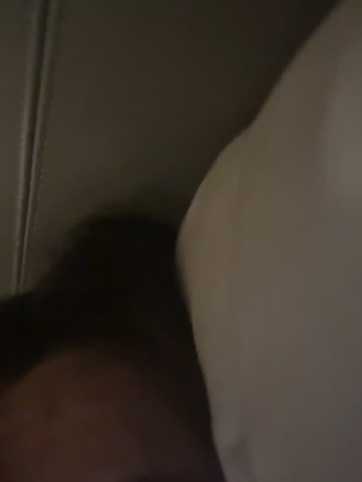 stripchat【Olivia】童颜巨乳! 道具自慰~高潮狂喷水【31v】 (34)