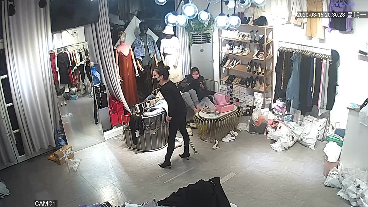 魔手 外购 更衣室经典偷拍（服装店 婚纱店、美新娘）4期合集【190v】 (48)