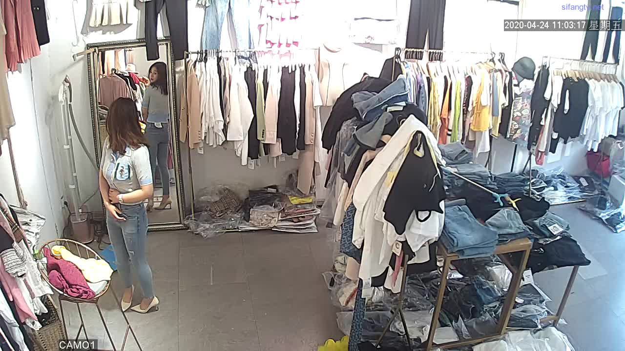 魔手 外购 更衣室经典偷拍（服装店 婚纱店、美新娘）4期合集【190v】 (1)