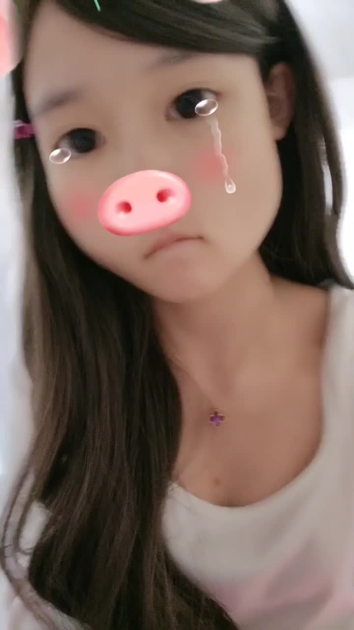 平台最嫩幼齿萝莉妹妹【喝醉蜗牛】道具自慰冒白浆【14V】 (12)