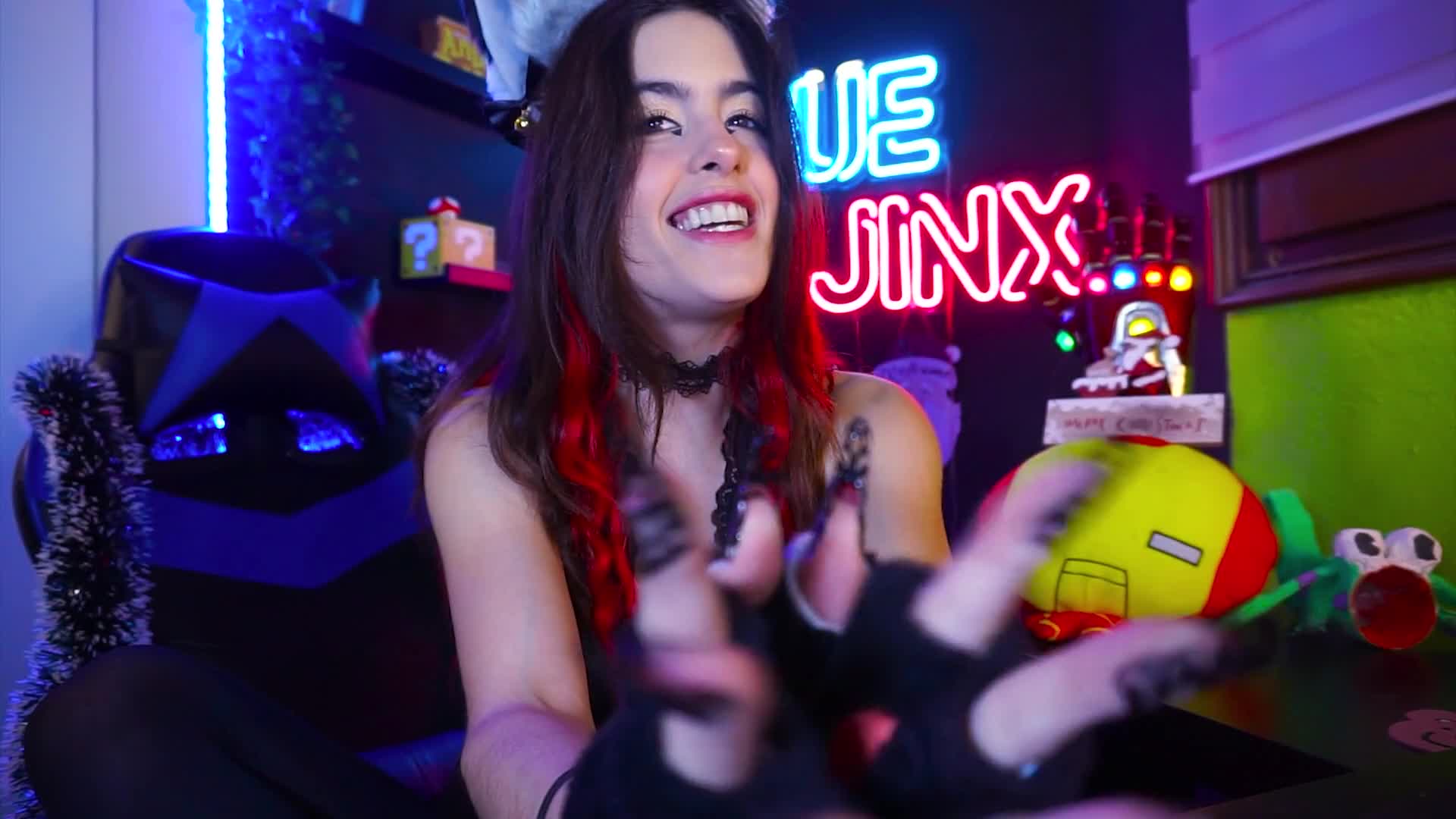 【自整理】倒立吃屌 巧克力黑屌4P三通骚货 带剧情【86V】 (61)