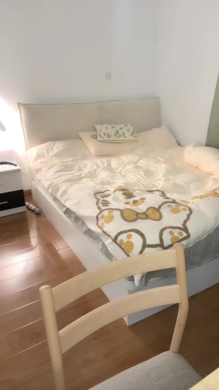 重坦学妹【枫糖2233】巨乳学妹~抖奶诱惑~跳蛋爽震 ~道具抽插~户外喝尿【43V】 (38)