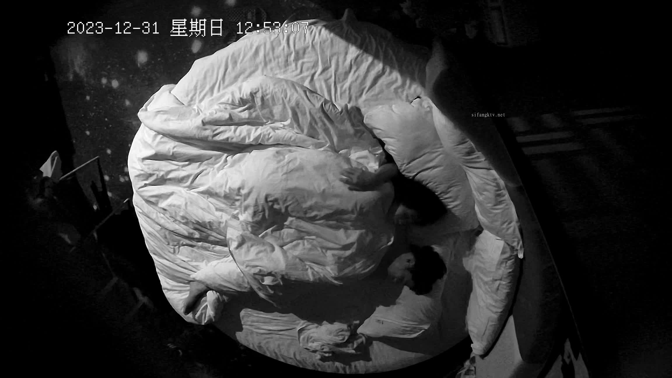 新年 最新酒店偷拍 大长腿学生情侣各种体位操逼 来电话时也要接着干！【11v】 (7)