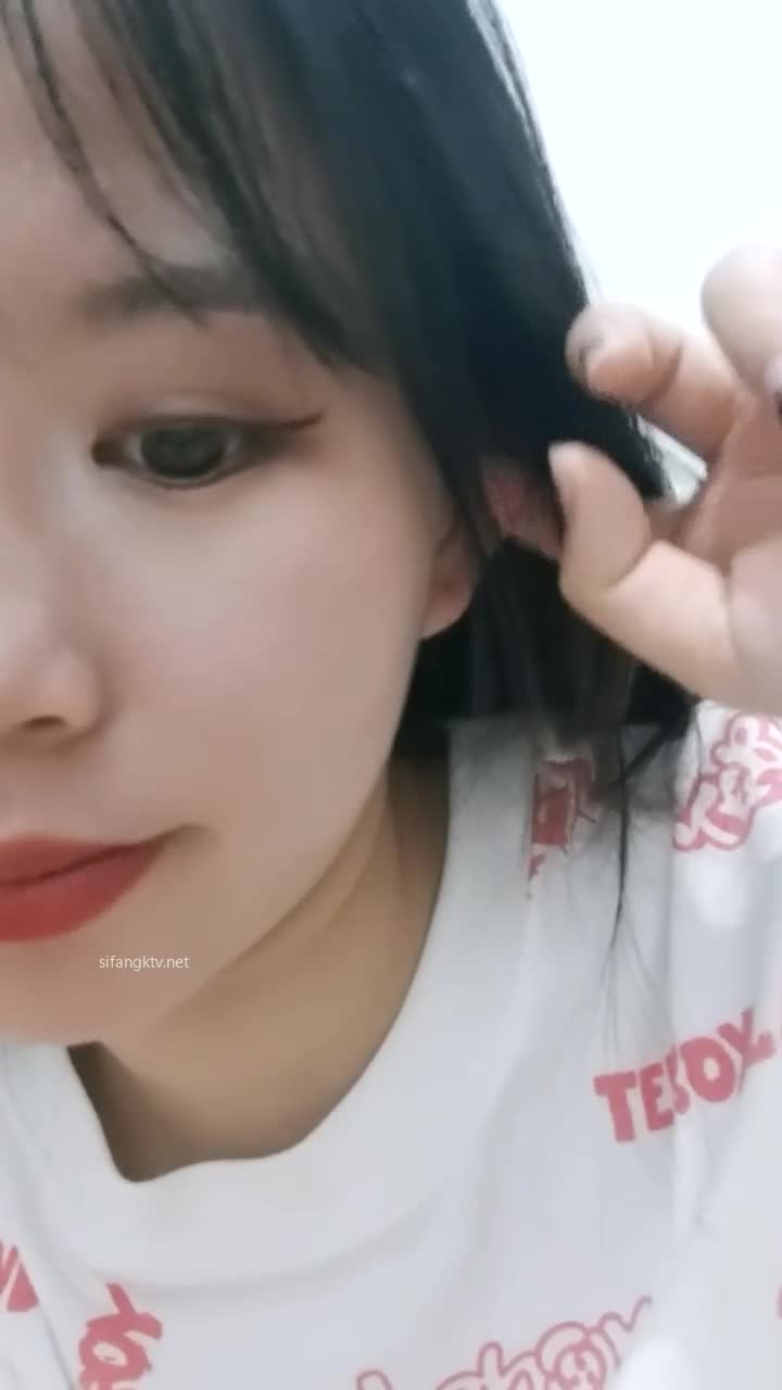 【大一清纯小学妹】巨乳学妹~! 户外跳蛋~掰穴特写~流浆【44v】 (15)