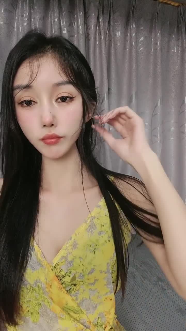 新合集！【二货虎豹骑】长腿女神!~掰逼抠穴自慰~翻白眼!【10v】 (7)