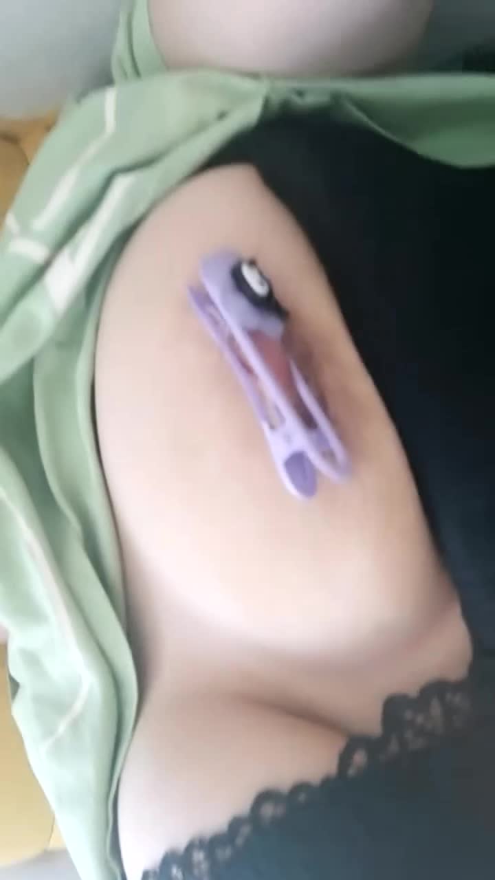 【大一清纯小学妹】巨乳学妹~! 户外跳蛋~掰穴特写~流浆【44v】 (16)