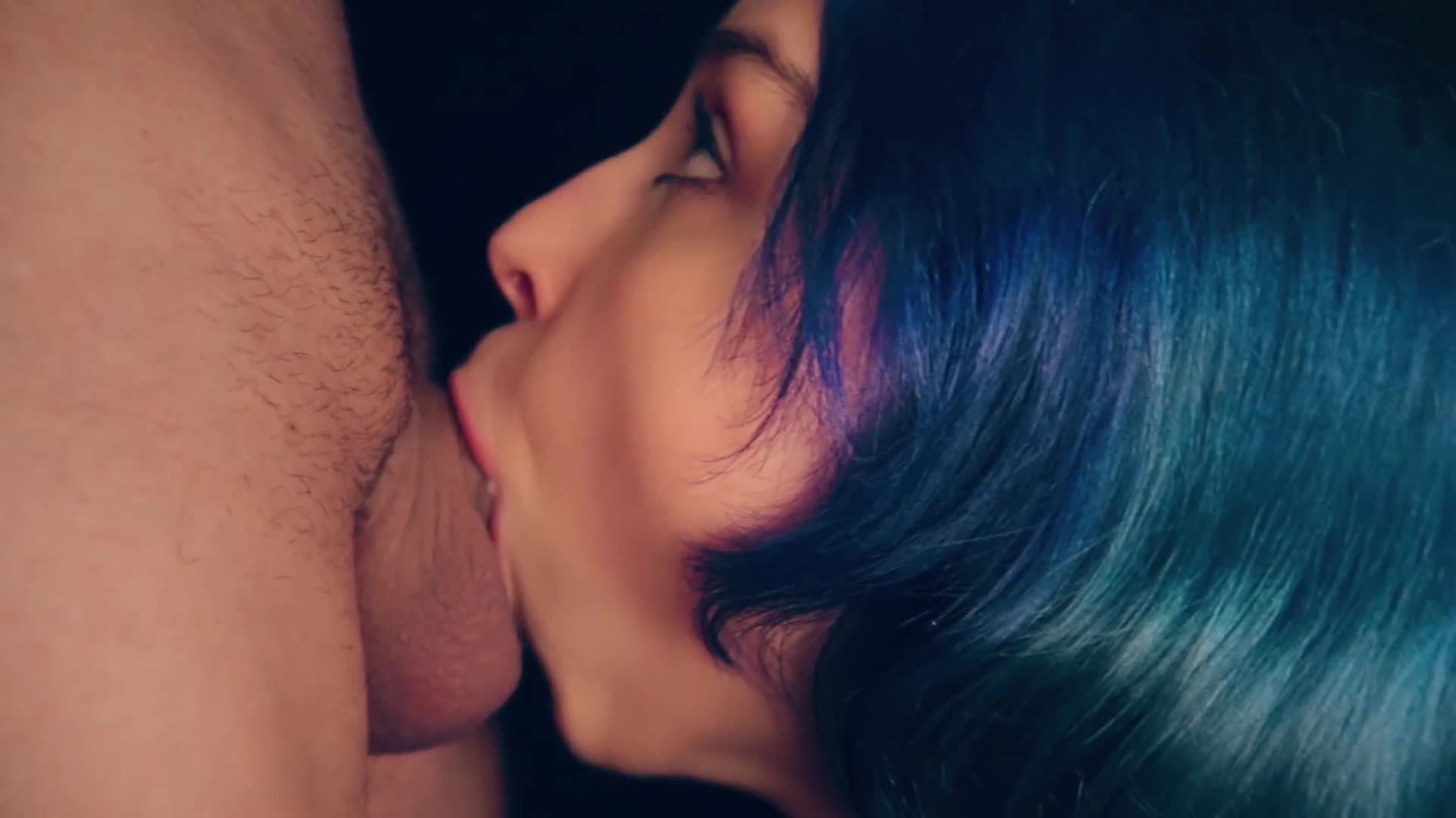 【自整理】合租小哥哥的鸡巴从墙里面伸了出来 我帮他口交了【118V】 (32)