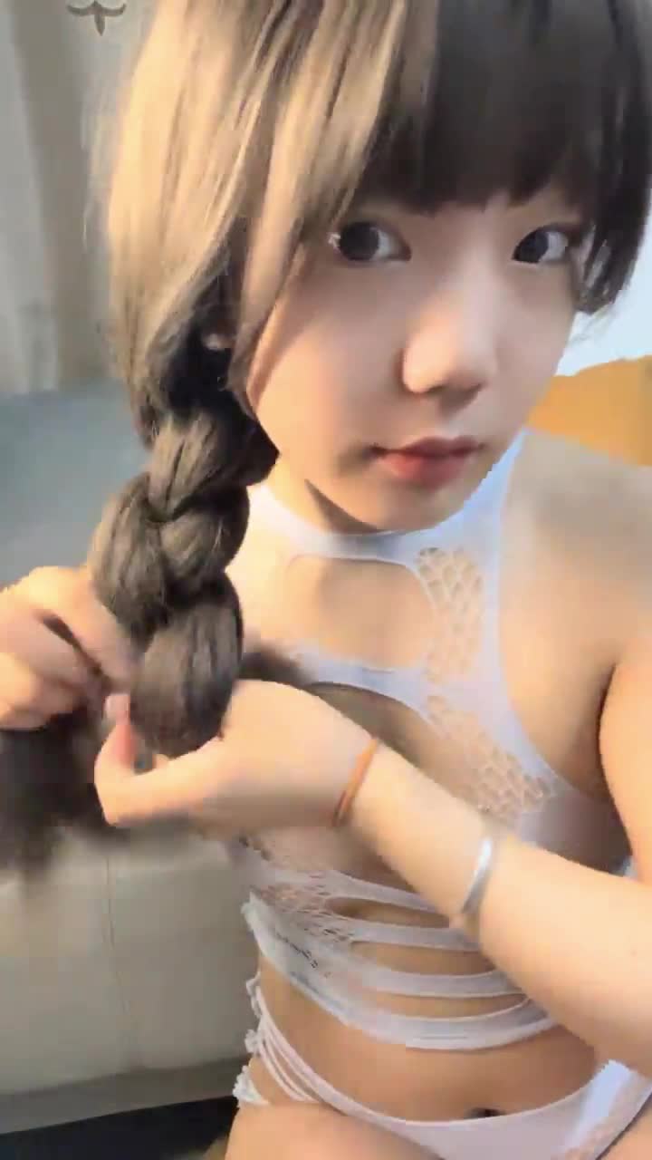 【久遇00后02小美】05学生妹~极品美乳~户外跳蛋喷水~激情啪啪【34V】 (34)