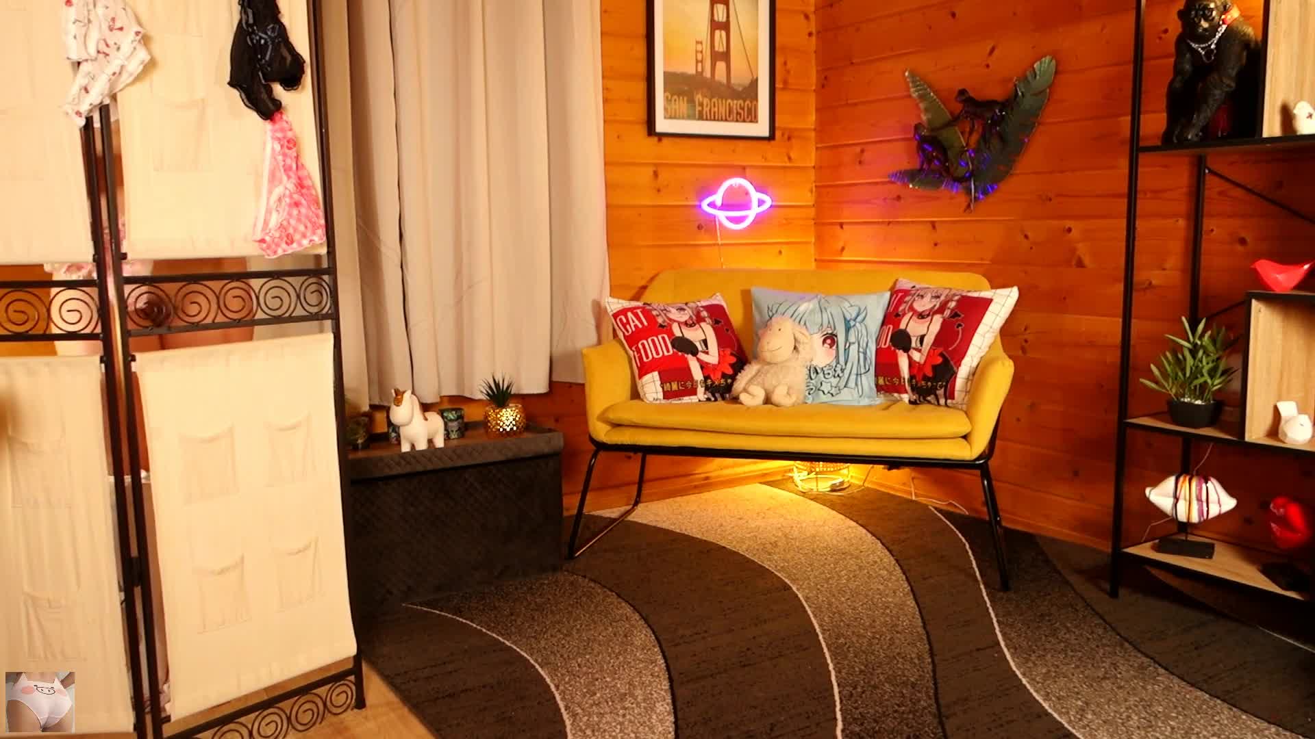 【自整理】一个人也能玩儿出花来 野外全裸直播被偷拍 Pornhub博主【127V】 (98)