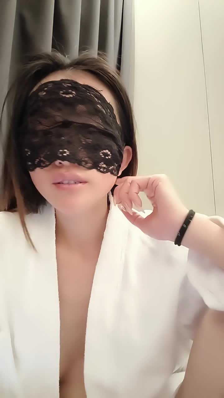 【丸子甜甜酱】酒店多人运动搞出白浆12月23-1月6【20V】 (17)