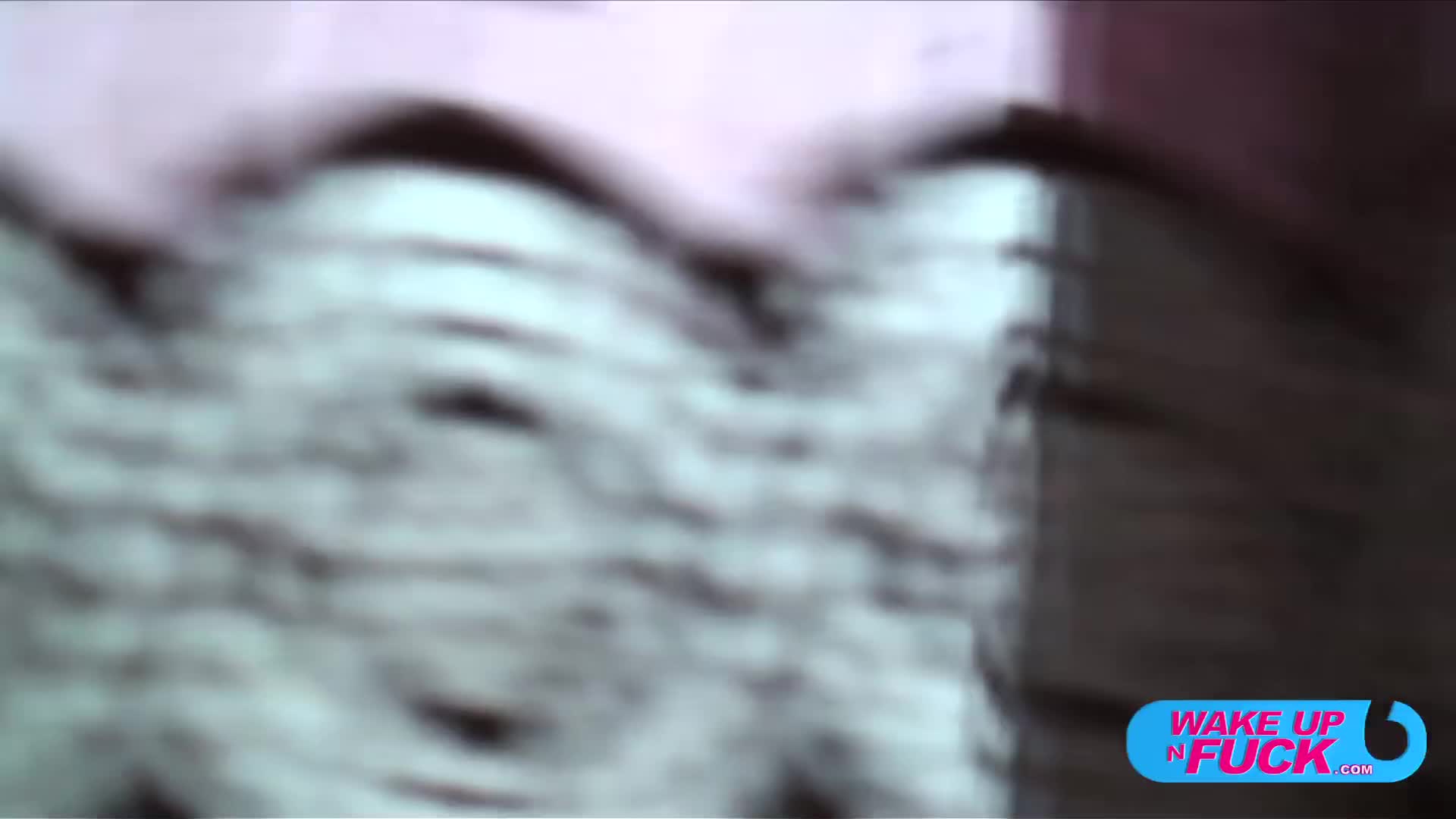 美女清晨肏醒服务WakeUpFuck系列AI增强【25V】 (23)