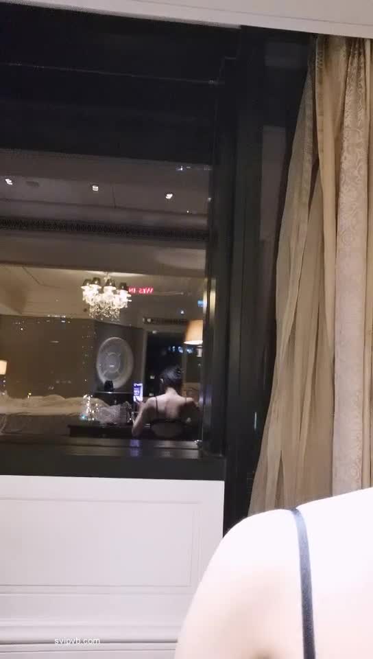 前凸后翘 美乳御姐【幽幽大美女】部分收费房 性感裸舞 自慰诱惑【56v】 (57)