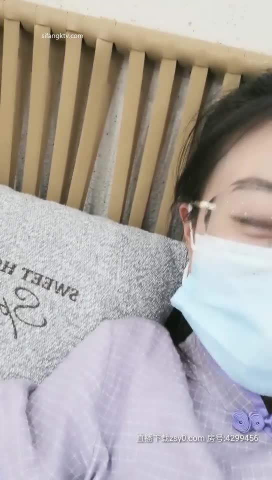 某幼教老师【幼湿】上课跳蛋塞逼~户外游乐园公厕玩弄阴穴~特写道具假屌插逼~相当刺激！【49v】 (49)