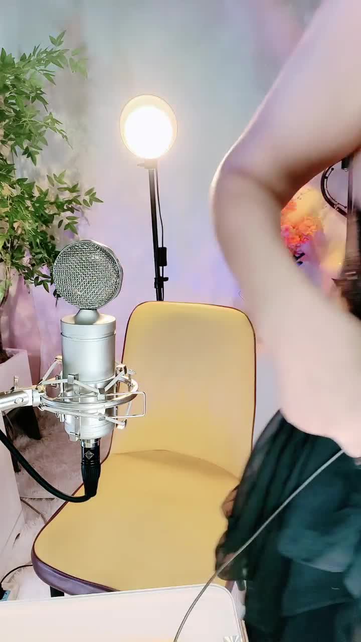 才艺主播【可可爱唱歌】唱歌跳舞 跳蛋自慰【12v】 (12)