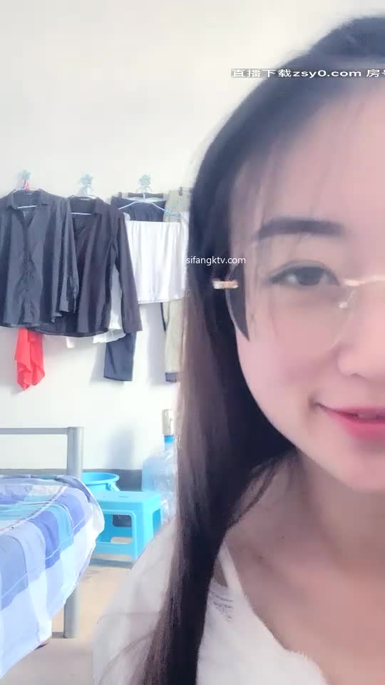 某幼教老师【幼湿】上课跳蛋塞逼~户外游乐园公厕玩弄阴穴~特写道具假屌插逼~相当刺激！【49v】 (44)