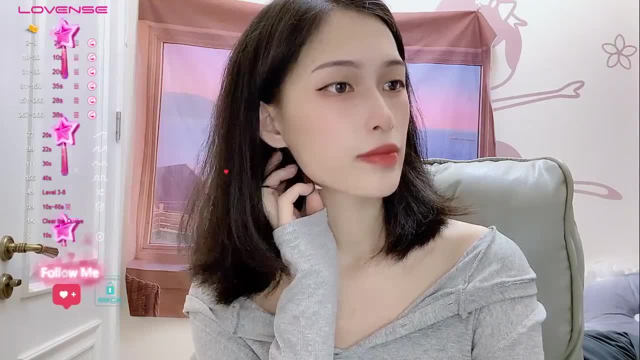 榜一榜二榜三狂刷好几万【Sweet-chili】 ~女神终于大秀 揉奶大黑牛自慰【10v】 (7)