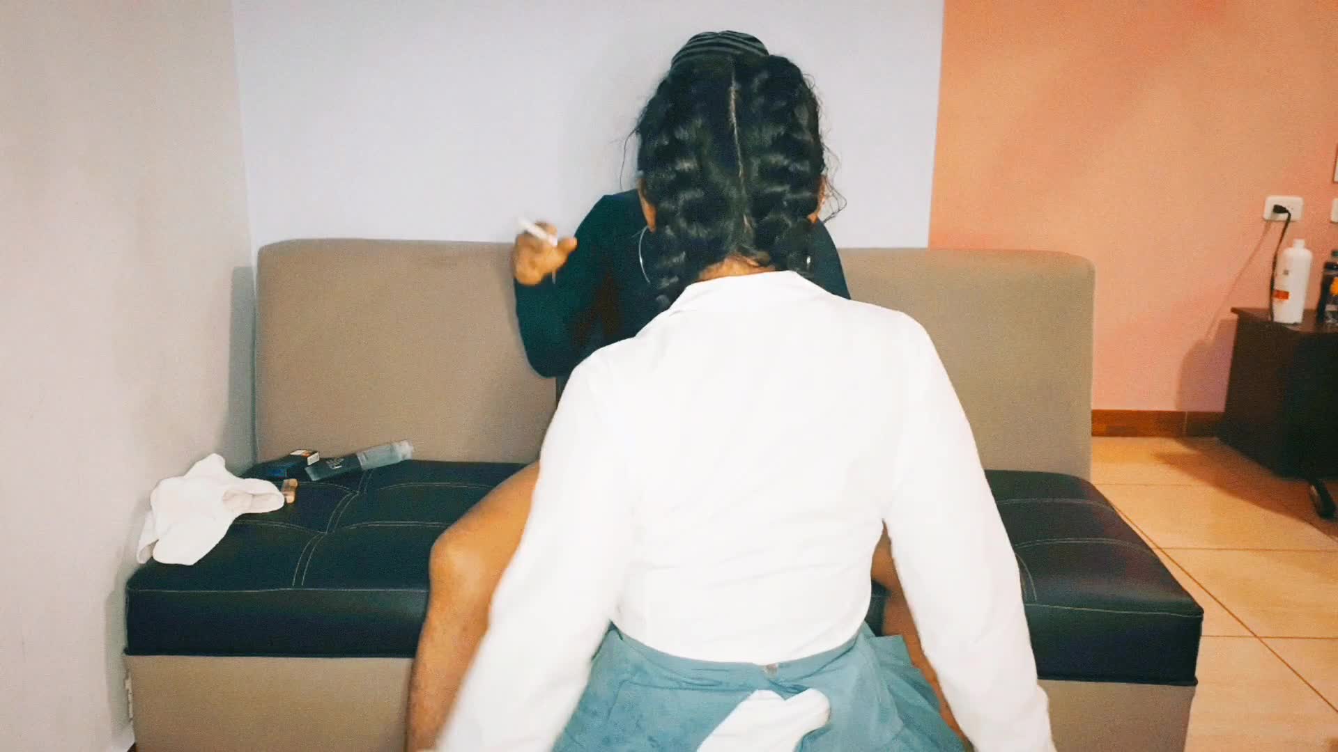 【自整理】我和性感的丈母娘发生性关系，把它录下来上传到网上！【122V】 (9)