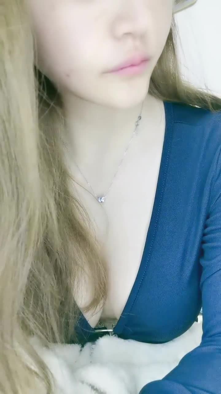 女神终于下海了【池恩啊】超级大奶~销魂裸舞~自慰大秀【22v】 (22)