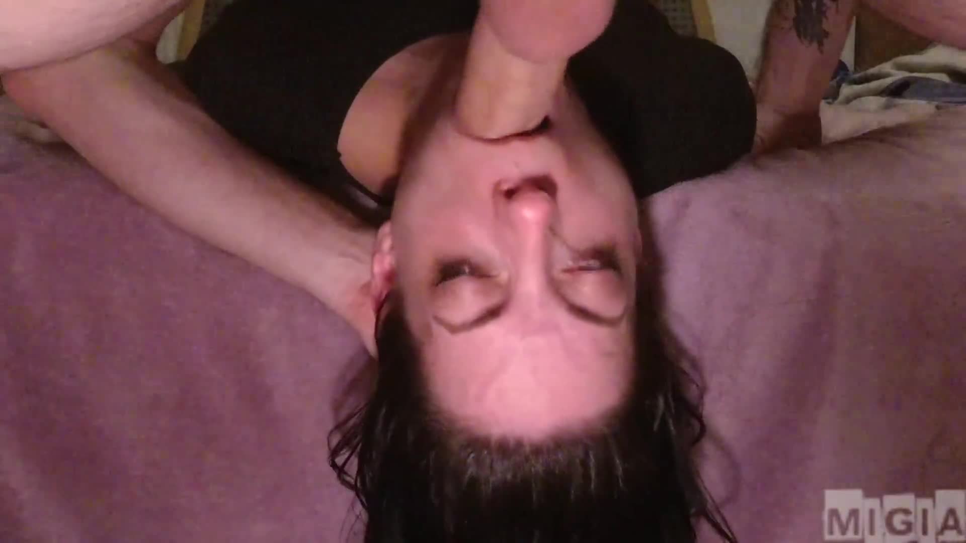 【自整理】匈牙利舔屁眼女王苦练毒龙钻和顶肛技术，这是要决心延续东莞的辉煌吗？【127V】 (4)