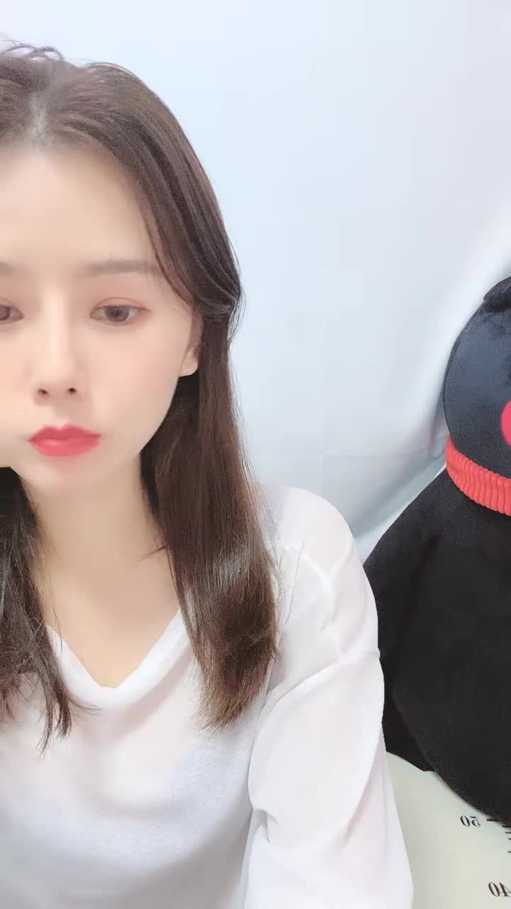 超美反差萌女神！【最幸运的幸运】部分密码房 通话中~跳蛋塞逼道具抽插~狂震疯狂喷水流浆!【40v】 (17)