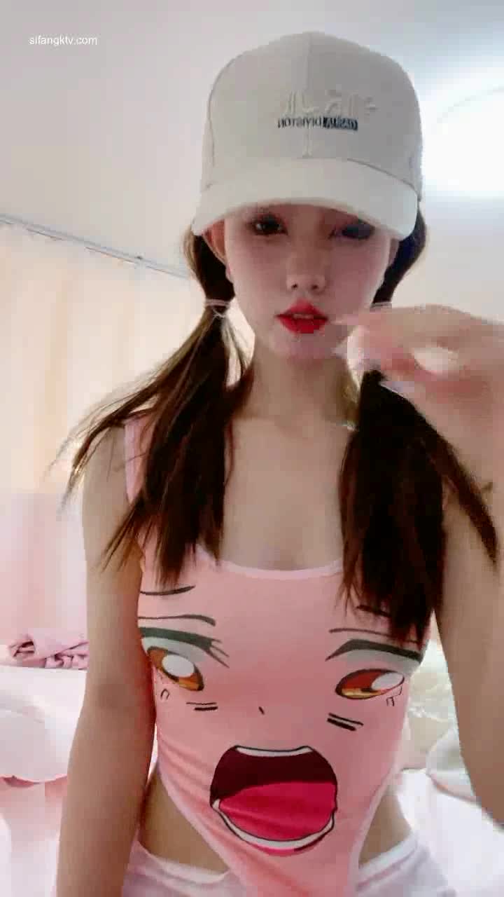 黑框眼镜美少女 揉奶裸舞【乔乔妹妹】超棒身材美乳，脱下内裤摇摆翘臀，特写多毛粉穴，手指揉搓扣入【24v】 (10)